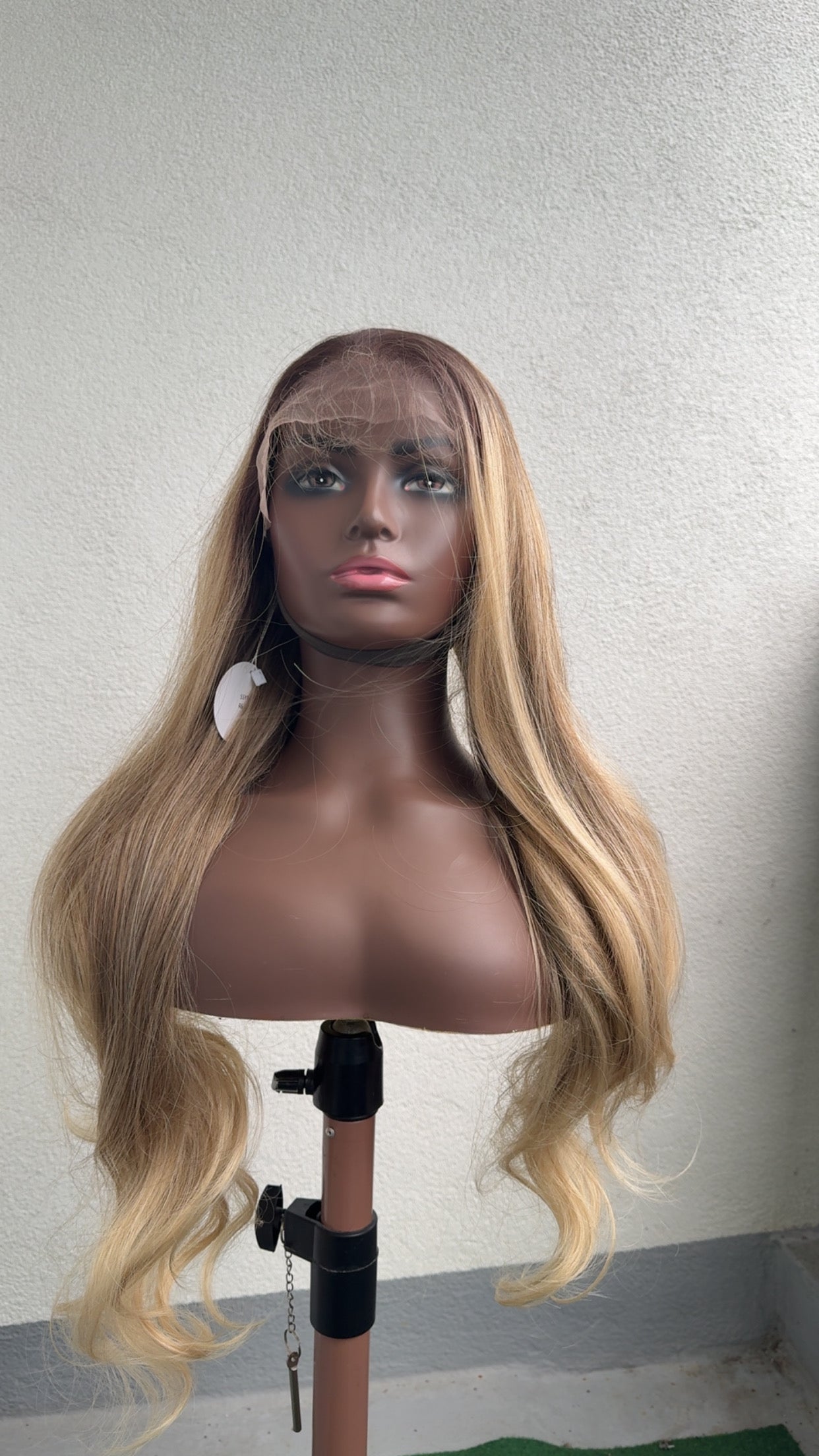 Perruque Lace Front Blend Hair Blonde Miel Dégradée 30 Pouces